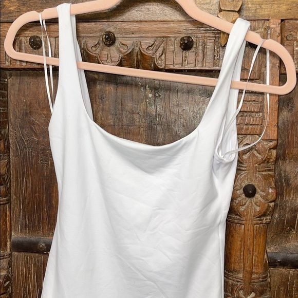 NWT ZARA White Low Back Bodysuit – Size M - Picture 2 of 6